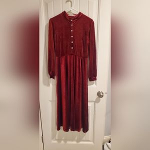 Velvet Dark Red Midi Dress in Perfect Condition. Size M.